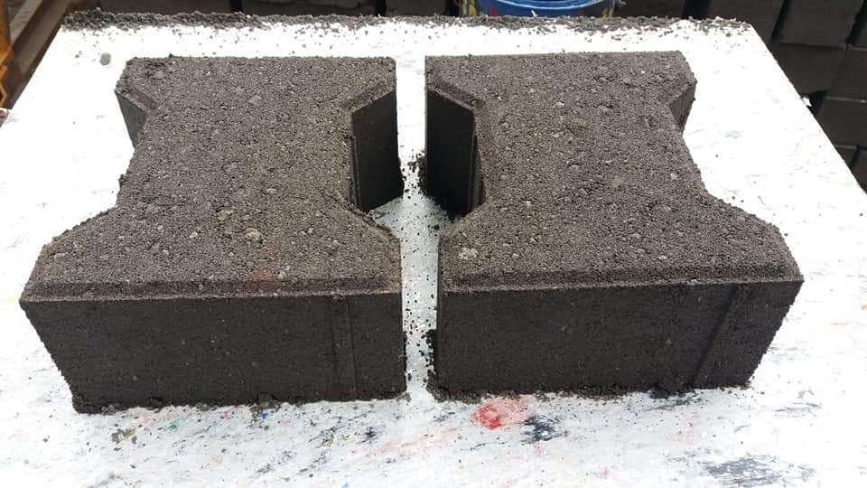 No Color Control Pvc Brick Pallet