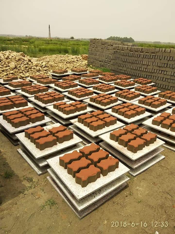No Color Control Pvc Brick Pallet