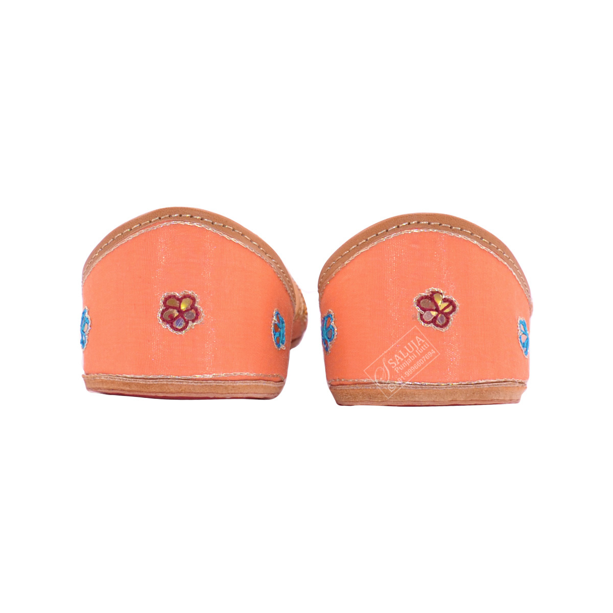 Beautiful Punjabi Jutti Peach Color With Handwork Jutti For Ladies Heel Size: Flat