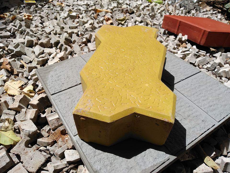 Yellow Oxide Powder Grade: 920