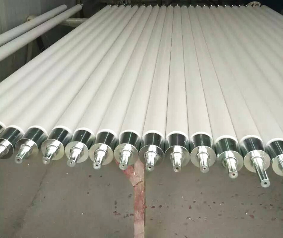 Fused Silica Ceramic Roller - 99.5% Sio2, 1.90-1.99 G/cm3 Density, High Strength | High Temperature Resistance, Long Service Life, Wear Resistant