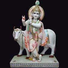गाय के साथ संगमरमर की कृष्ण की मूर्ति