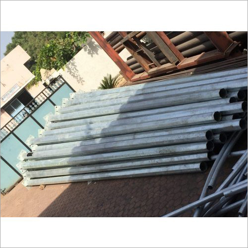 Octagonal Pole - Iron and Steel, 220-440 Voltage, Silver Color | Durable Design for Street Lighting and Outdoor Use