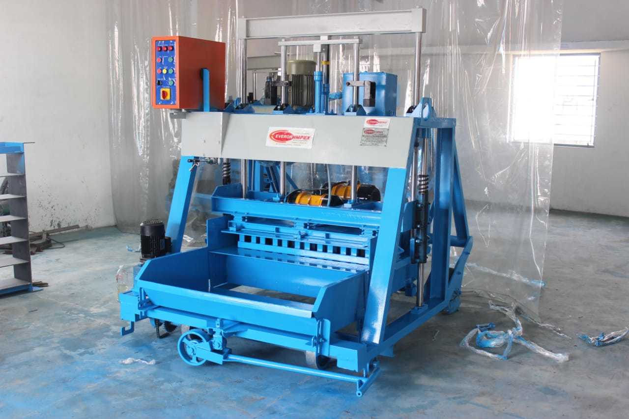 Triple Vibrator Concrete Block Machine - Mild Steel, 15 Litres Hydraulic Tank, 140 Kg/cm Operating Pressure | Blue, Mold Vibration Method, 1 Year Warranty