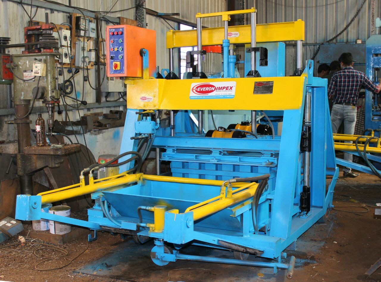 Heavy Duty Solid Block Making Machine - Industrial-grade Steel Frame, High Efficiency Operation, Robust Durability