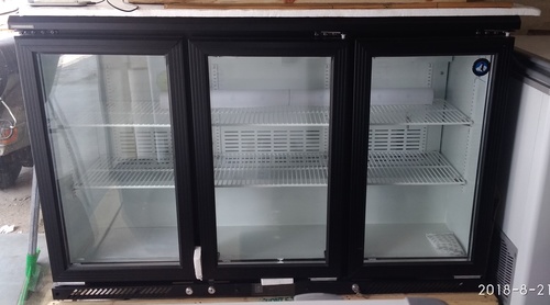 ब्लैक एंड व्हाइट बैक बार135