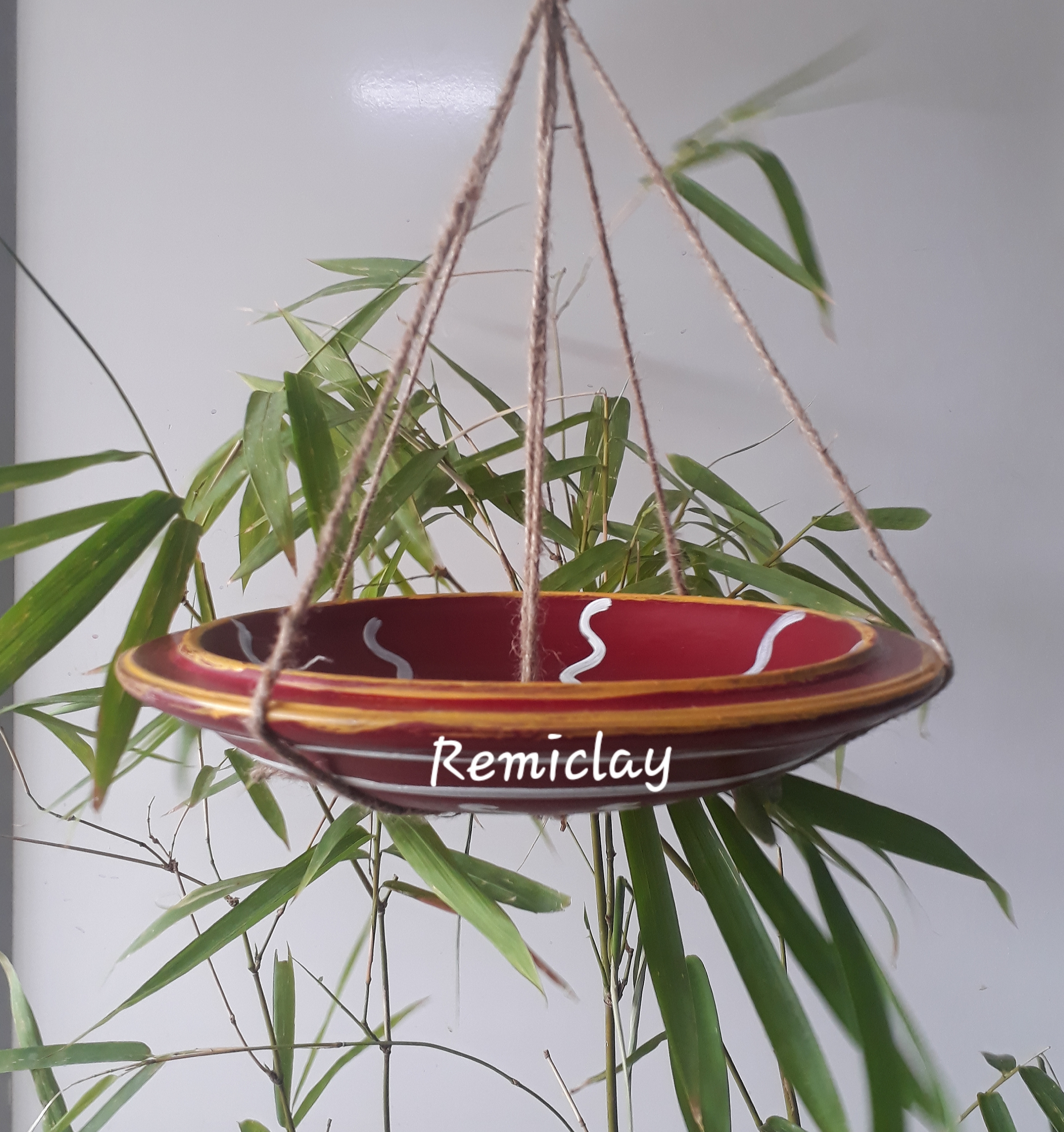 Bird Feeder Interior Coating: Painted