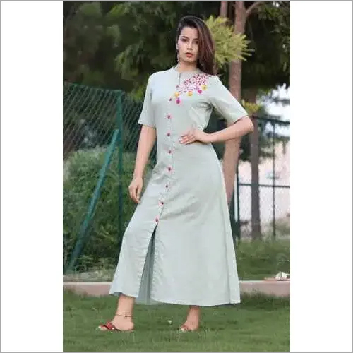 महिलाओं के कुर्तियाँ