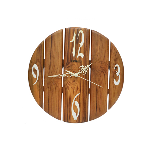 गोल आकार की दीवार घड़ी