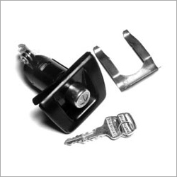 ब्लस्क एंड सिल्वर मारुति कार पुराना या नया मॉडल - डिकी लॉक डब्ल्यू कीज़