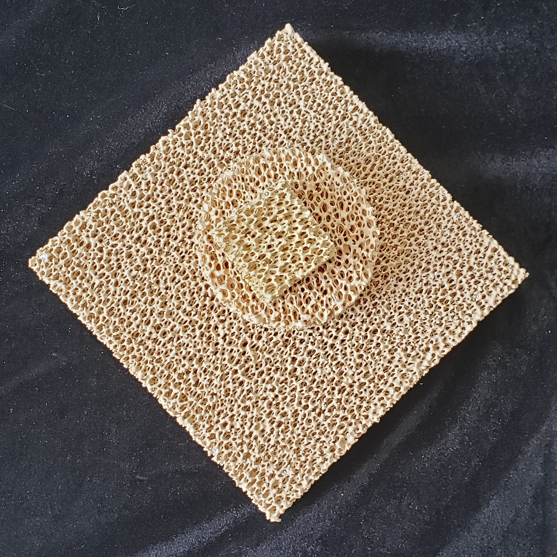 Zirconia Foam Ceramic Filter Application: For Filtration Of Stainlesss Steel And Carbon Steel.