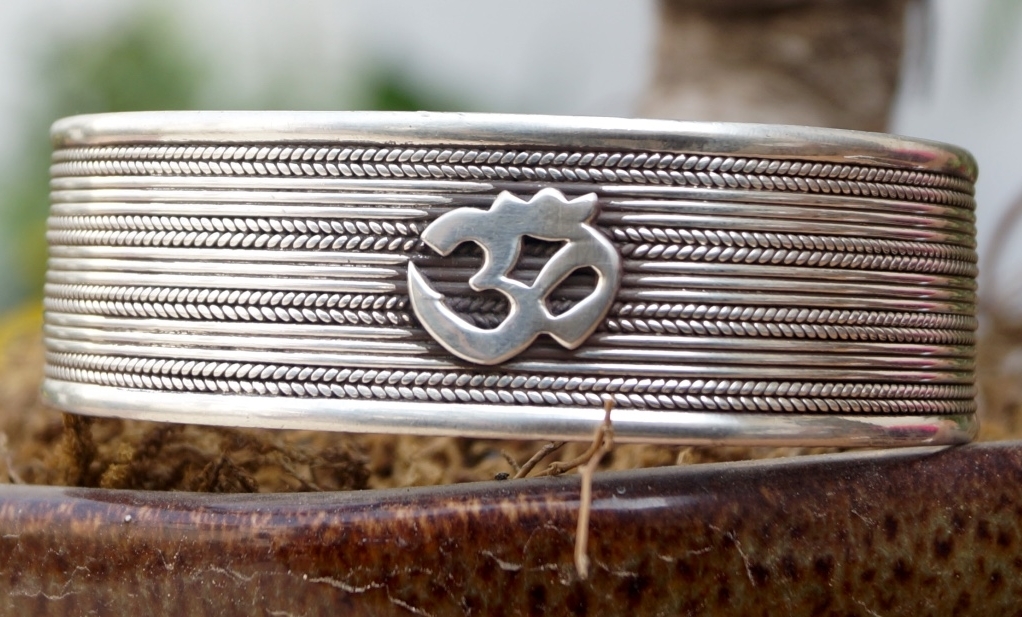 Om Bangle - 92.5% Sterling Silver, Adjustable Length, 41.60 Gms | Polished Design, Pearl Stone, Modern Style For Women And Children, Ideal For Weddings And Gifts