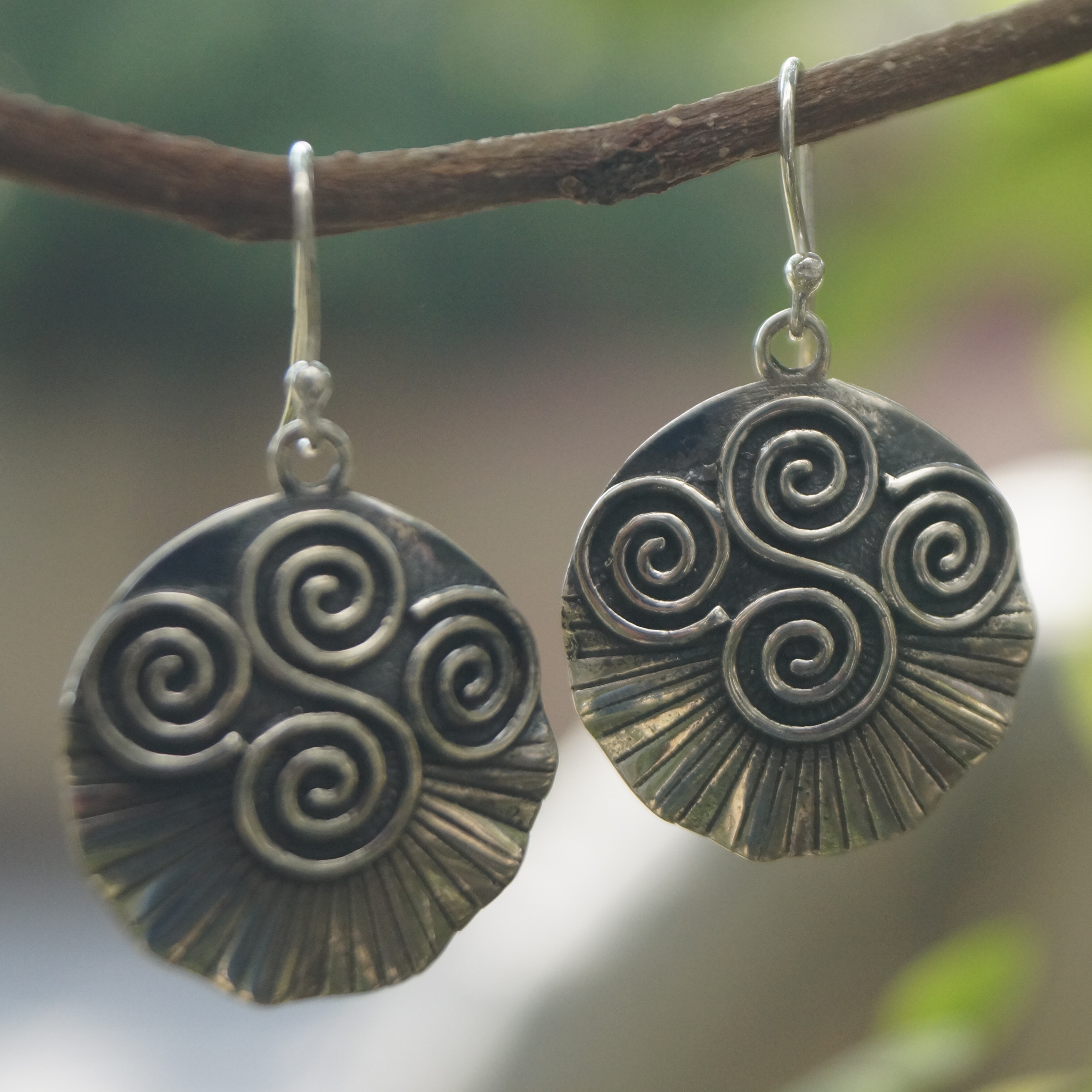 Silver Round Earring - Sterling Silver 92.5%, 1.5 Inches Length, 1.0 Inches Width, 11.0 Grams Weight | Pearl Stone, Perfect For Women And Children, Ideal For Anniversaries, Engagements, Gifts, Parties, Weddings