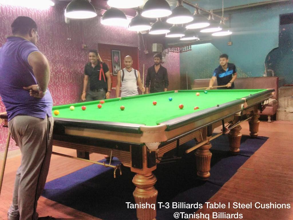 Tournament Billiards Snooker Table - Cue Forearm: Ash Wood