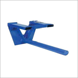 Fork Mounted Ram Attachment Application: Hydraulic Clamps