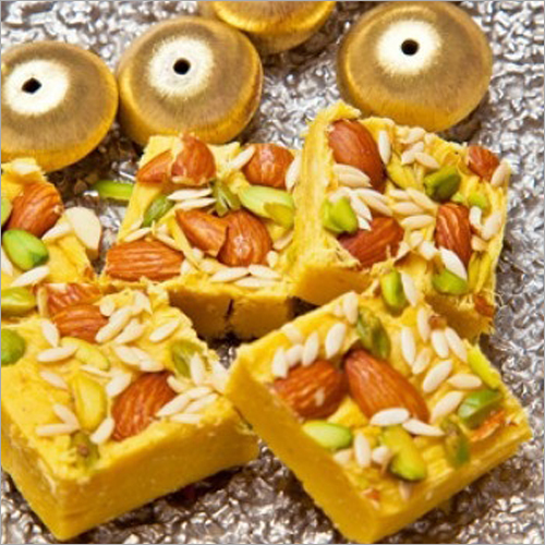 ताज़ा बादाम पटिसा बर्फी