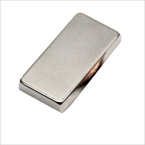 Rectangle Bonded Magnets at Best Price in Bengaluru, Karnataka | Maxima ...