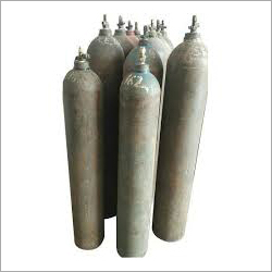 Co2 Gas Cylinder - Iron Material, 18 Kg Capacity, 150-200 Bar Pressure | 99.5% Purity, 8 m3/hr Application in Chemical and Food Industries