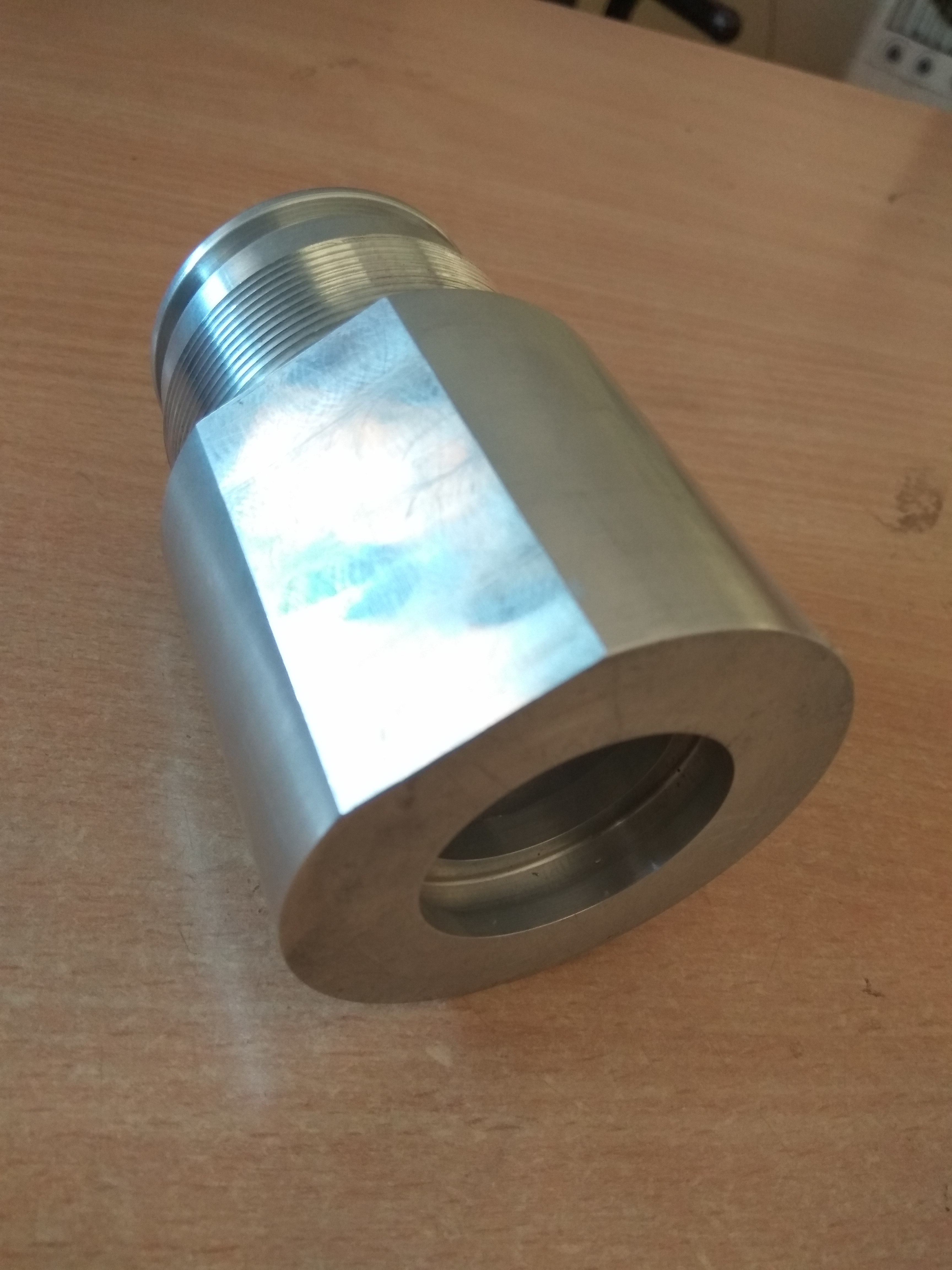 Hydraulic Cylinder Parts - High-grade Alloyed Metal Nipple | Precision Machined, Round Shape, 0.01mm Tolerance, Corrosion-resistant