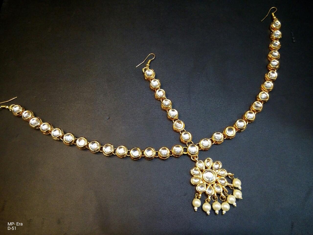 Mang Tikka - Gold-plated Alloy 5x5 Cm, Gold Color | Elegant Design, Intricate Detail, Wedding Accessory, Pearls & Kundan Gemstones