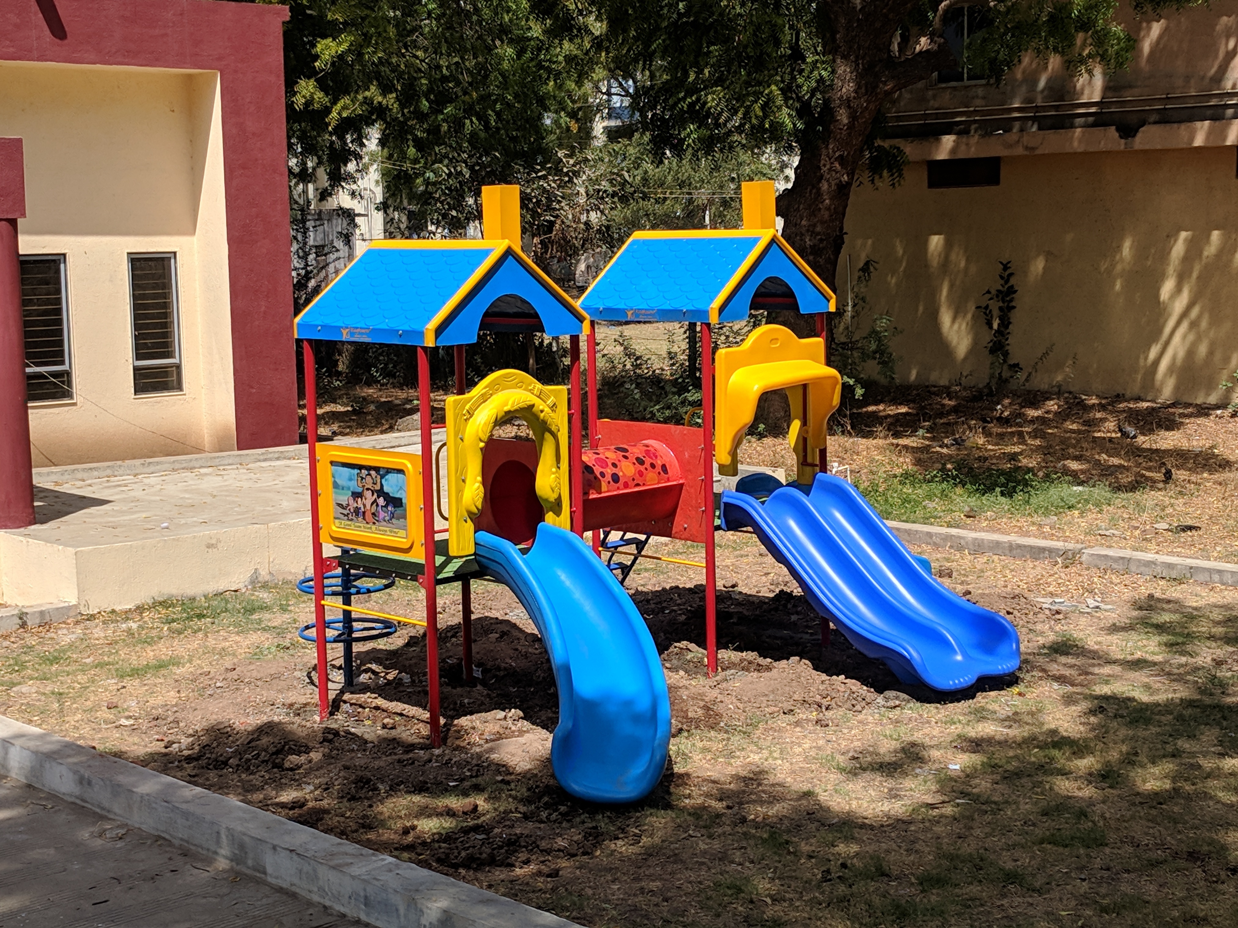 Kids Multiplay System - Durable Plastic , Versatile Play Zones For Indoor And Outdoor Fun
