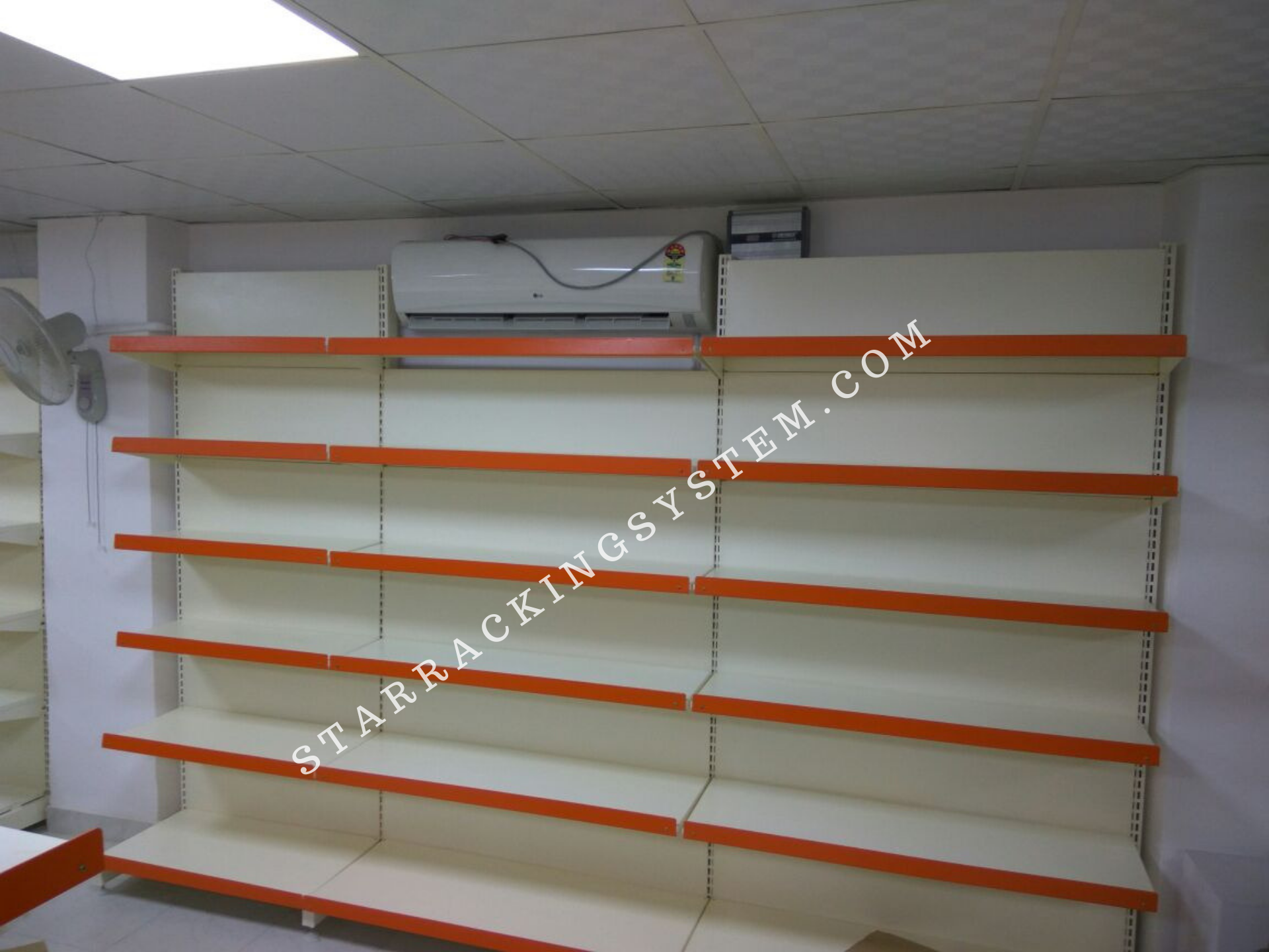 Supermarket Display Rack - Heavy Duty Single Sided Design | Powder Coated Finish, 100 Kg Capacity, Fine-finished Racks For Optimal Organization