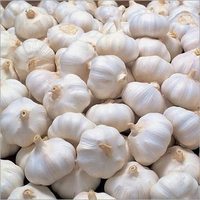 प्राकृतिक ताजे लहसुन