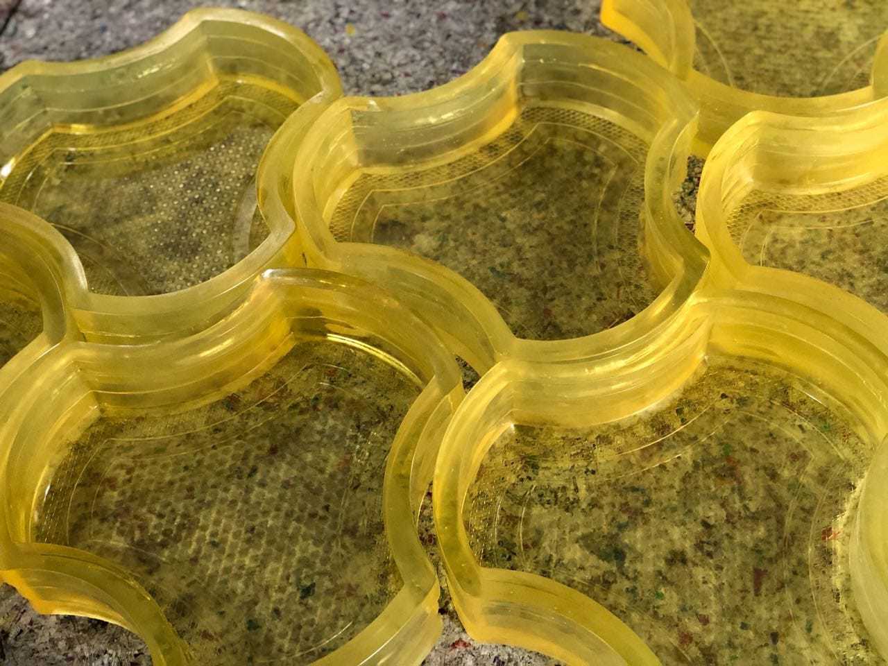 Zigzag Paver Mould Cavity: 1