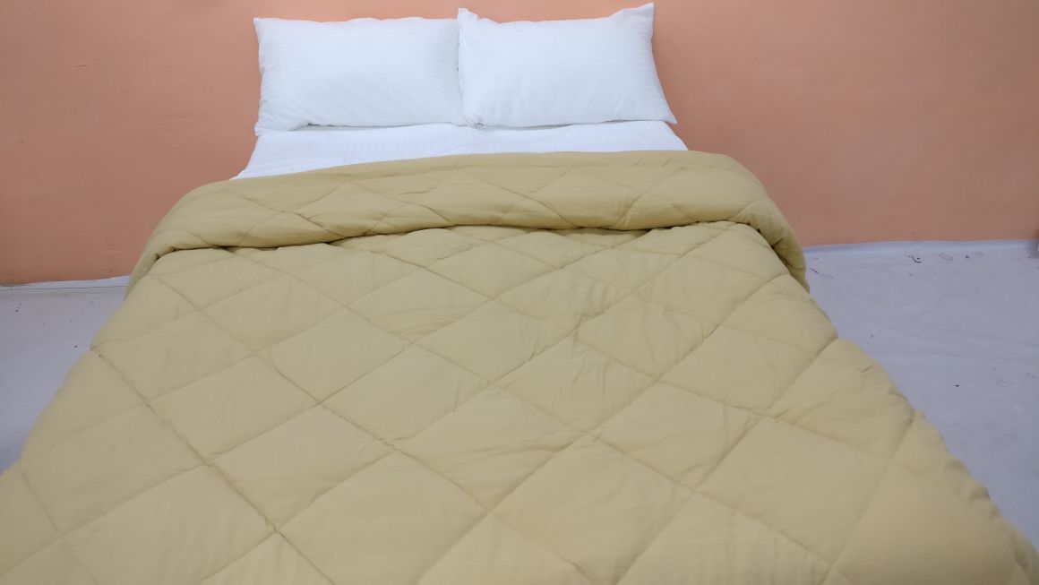 Cotton Reversible Comforter - 100% Cotton Shell, Full Size, 300 Tc | Super Soft Microfiber Filling, Soft Touch, 4 Corner Ties
