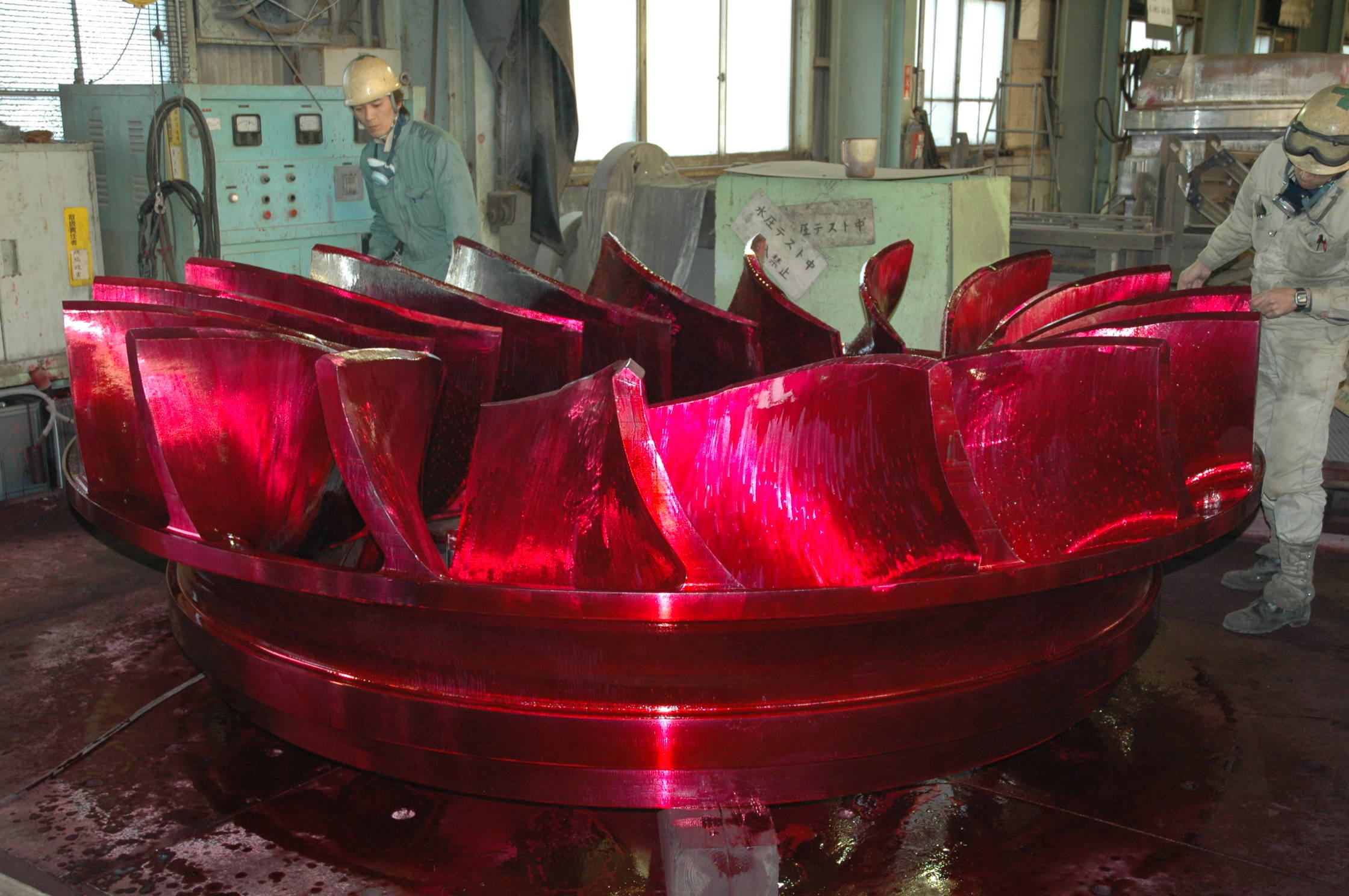 Liquid Penetrant Testing - Ferrous Metal, 2 To 3 Hour Duration , Non-destructive Surface Inspection For Cracks And Discontinuities
