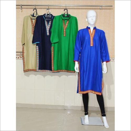 सभी रंगों में उपलब्ध प्रीमियम रेयॉन प्लेन कुर्ती