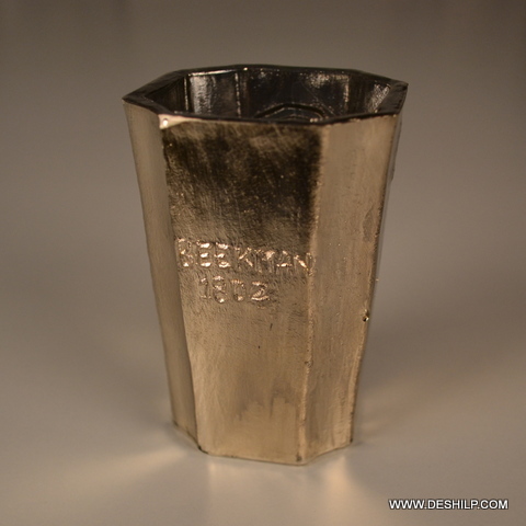 मेटल स्मॉल सिल्वर टी लाइट कैंडल होल्डर