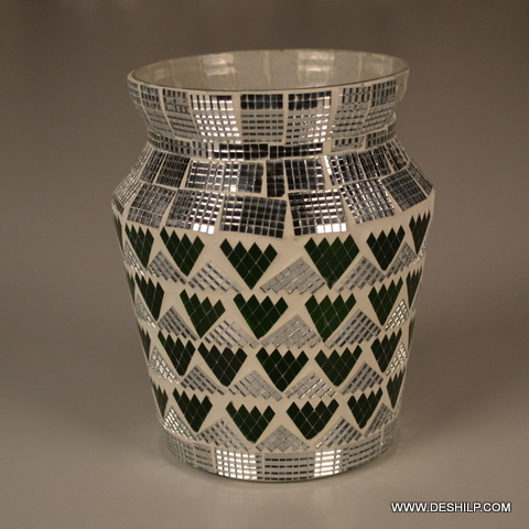 घर की सजावट सुंदर ग्लास फ्लावर वास बॉटम डायमीटर: 10 सेंटीमीटर (Cm)