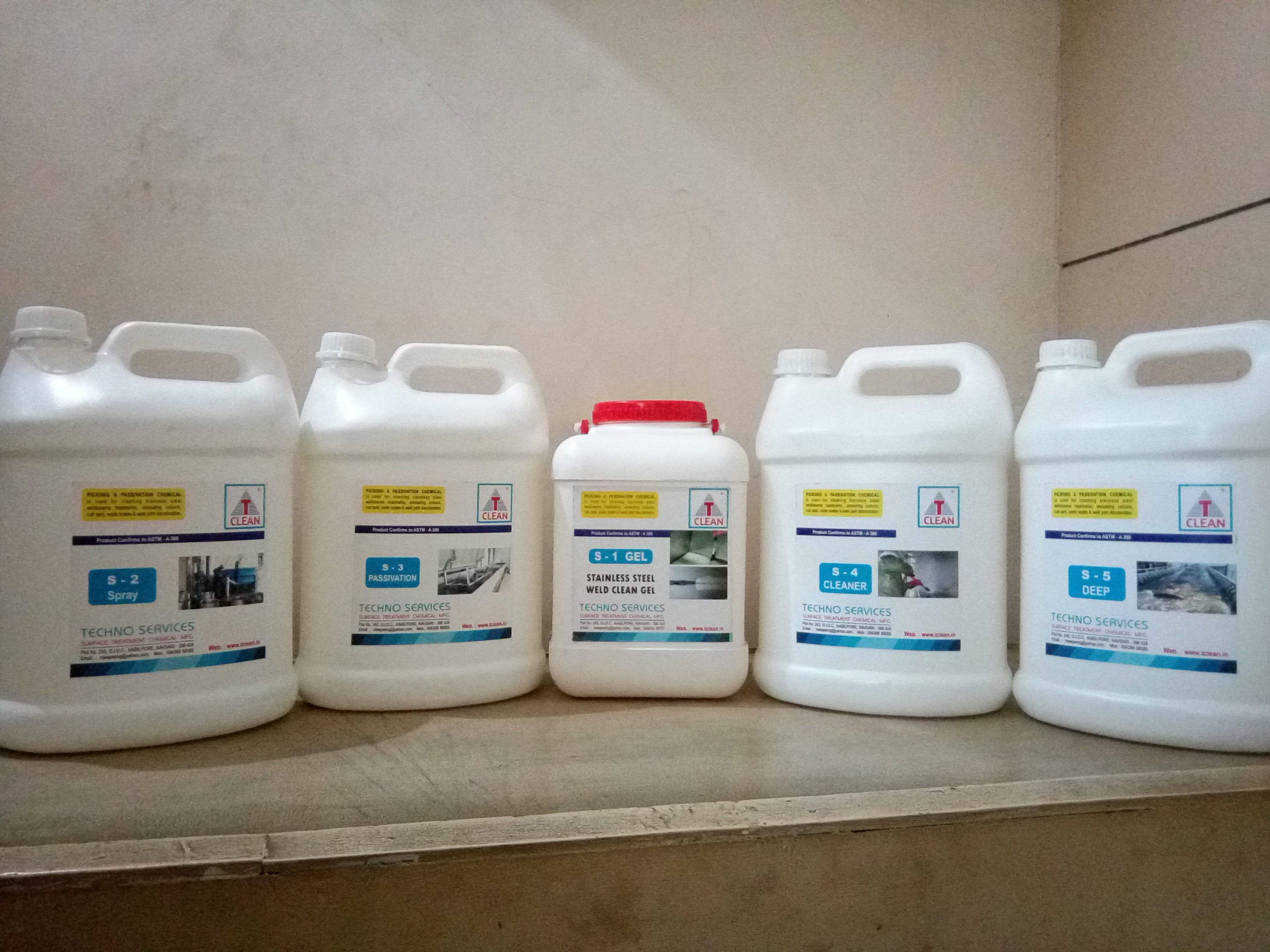Weld Clean Gel Application: Metal