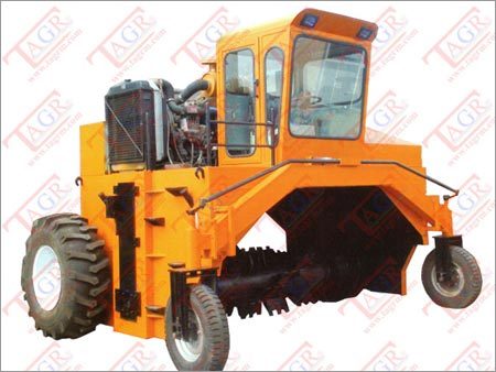 M3200 खाद पलटने वाला