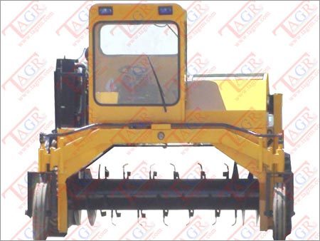 M2600 कंपोस्ट टर्नर