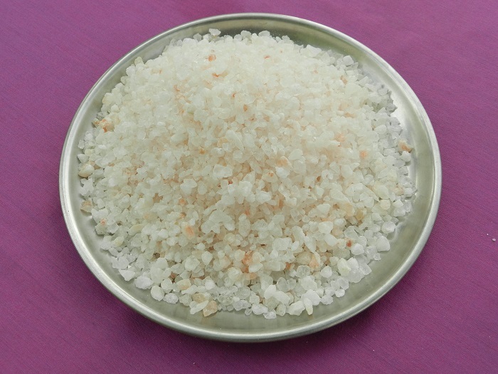 Granulate Salt - Himalayan Rock Salt, 2mm And 8mm Particle Size, Hand-pulverized By Local Artisans, Unrefined, Red And White Colors, 5 Years Shelf Life