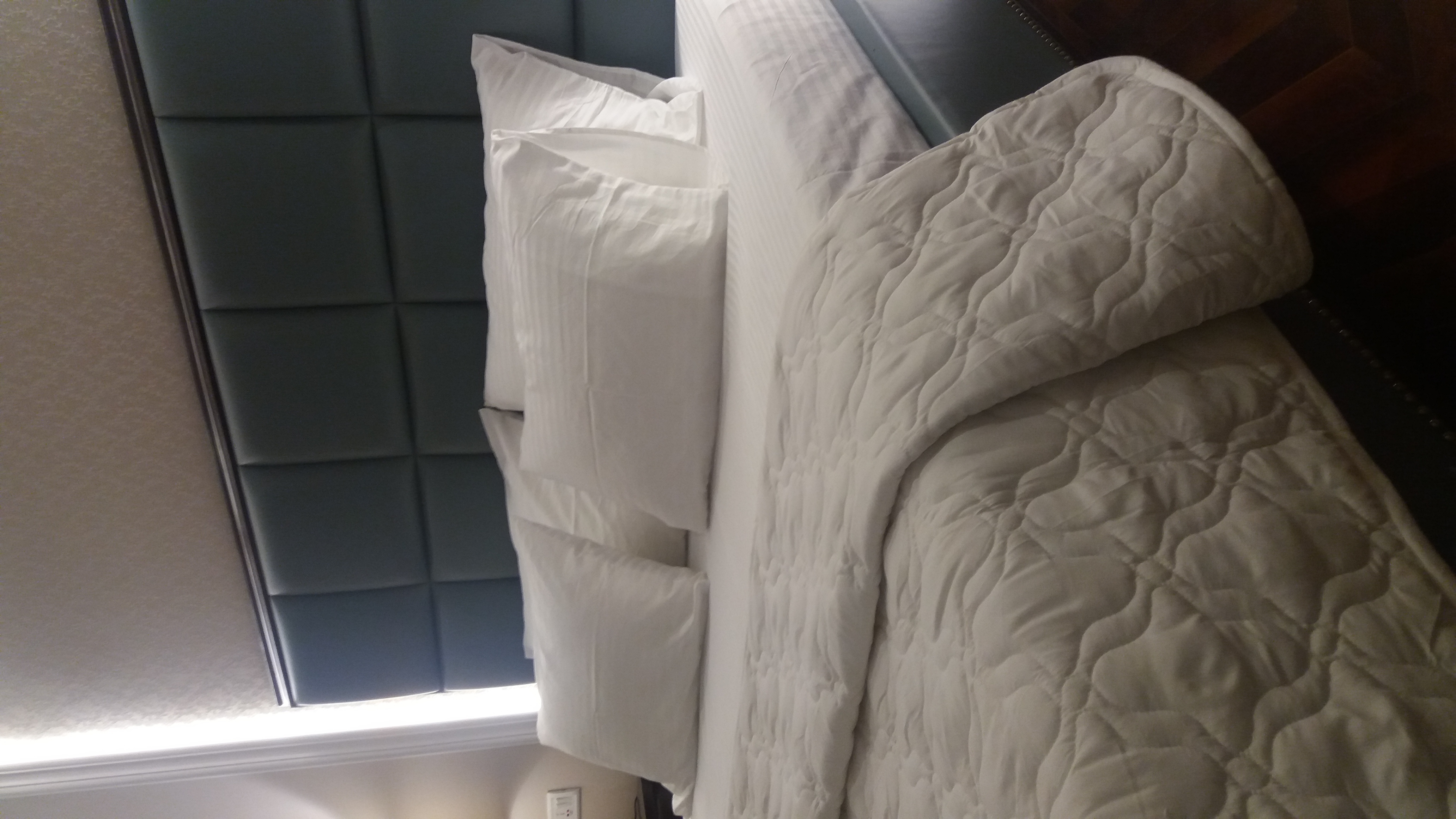 Duvet Bedding Sets - Color: As Per Customer Requirement