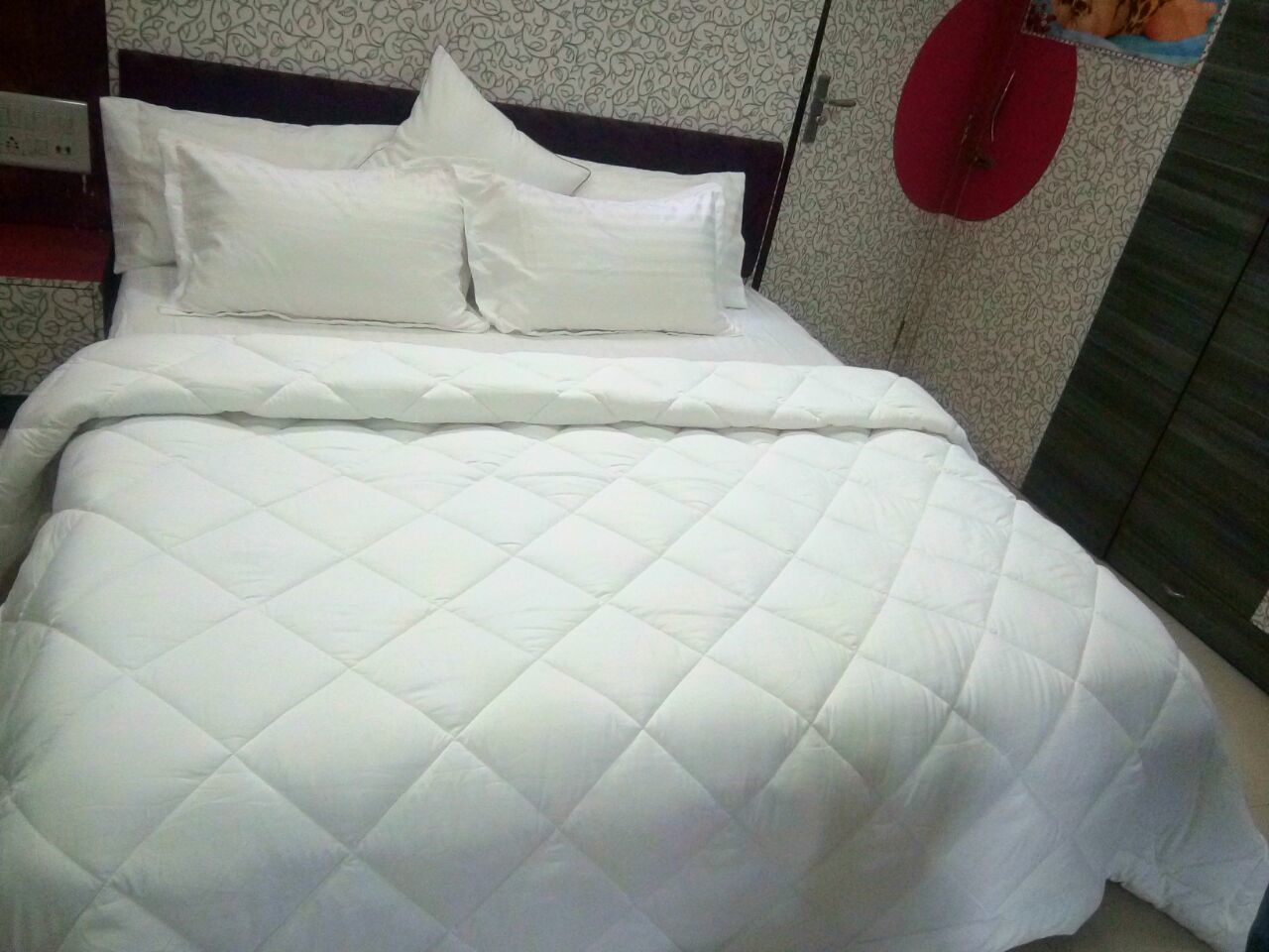 Duvet Bedding Sets - Color: As Per Customer Requirement