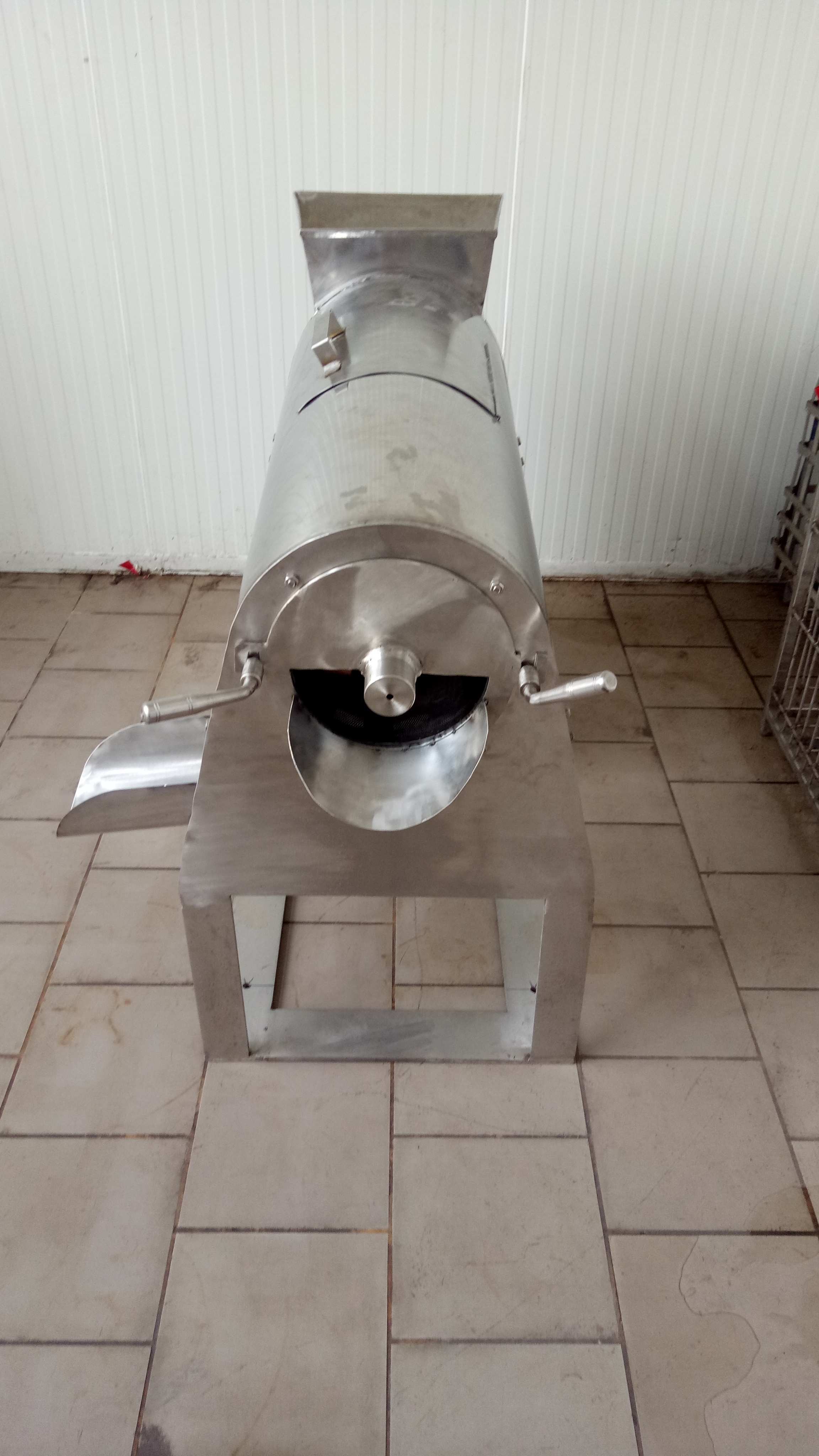 Pulper Machine - High-efficiency Stainless Steel Design | Compact Size For Optimal Performance