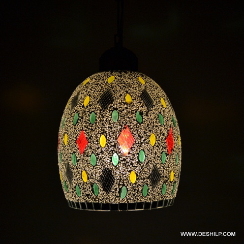 ग्रे और मल्टीकलर डेकोरेटेड ग्लास वॉल हैंगिंग