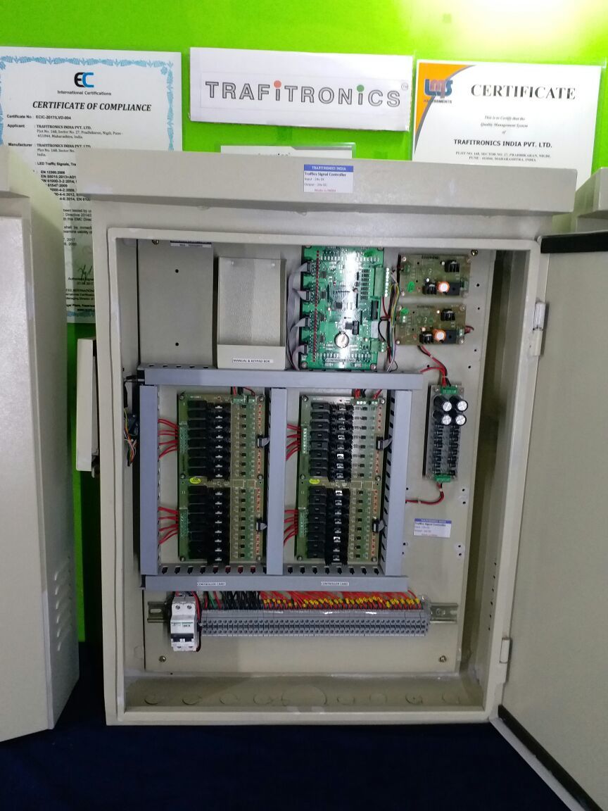 Traffic Light Signal Controller