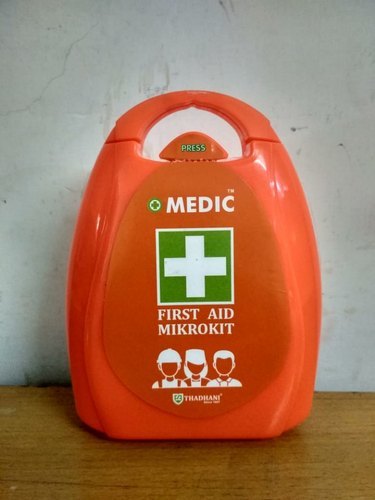 छोटा फर्स्ट एड बॉक्स