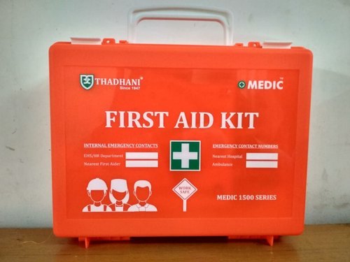 वॉल माउंट फर्स्ट एड बॉक्स