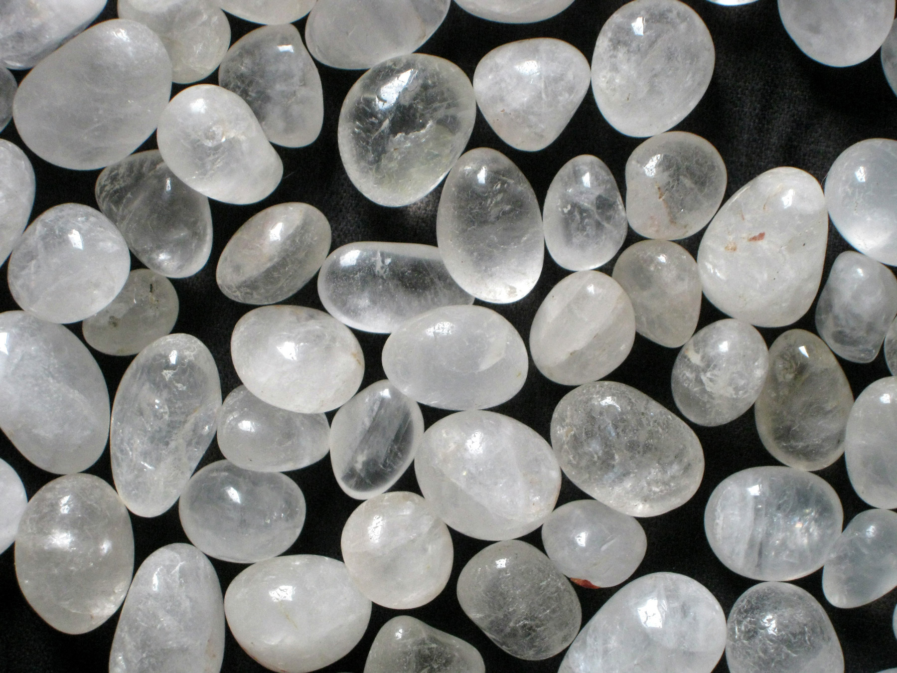 Premium Quality Crystal Polished Quartz Chips And Raw Aggregate Crystal For Recycling Used Industrial Purposed - Product Type: Natural Stone