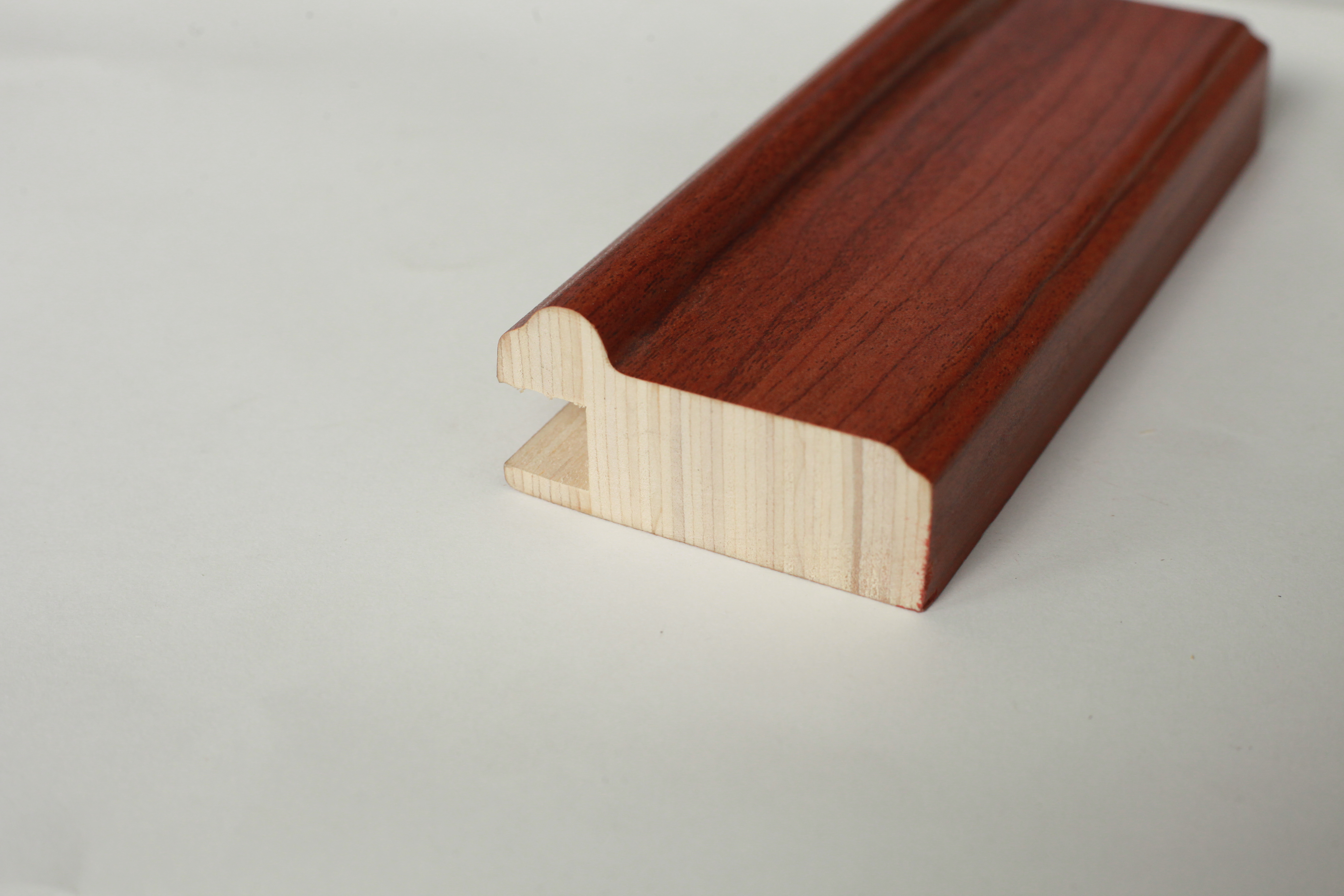 Stable Solid Wood Moulding For Corner