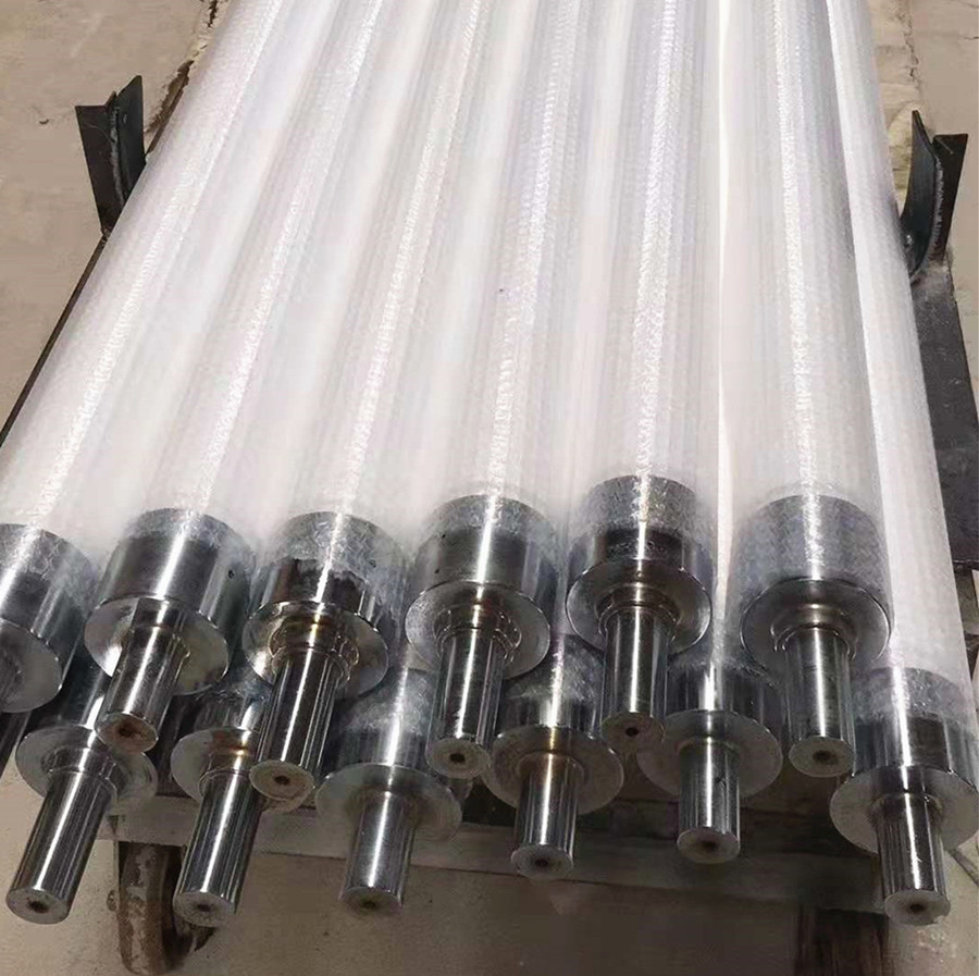 Fused Silica Ceramic Roller Used In Glass Tempering Furnace To Transport The Glass