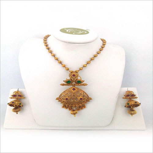 लाल हरा पेंडेंट सेट