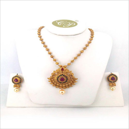 लाल हरा पेंडेंट सेट