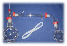 Reactional Assemblies Rody Glass - 19/26 Hydro Distillation Assembly, 250ml Bicolour Flask, 50ml Liebig Refrigerant, Essential Oil Extraction